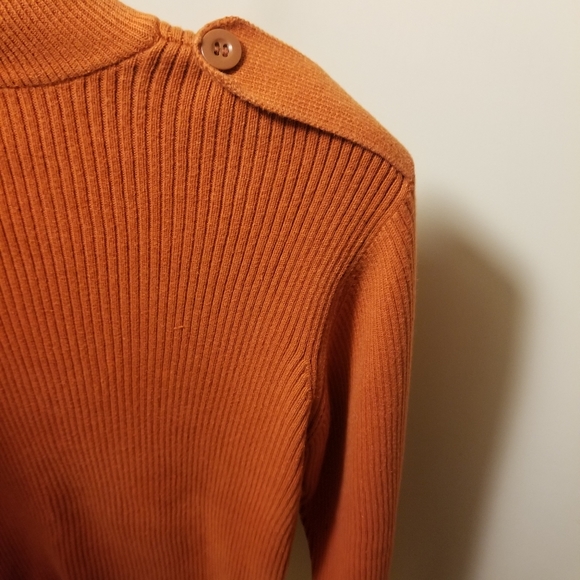 Nice Ribbed Sweater!! - Picture 4 of 4